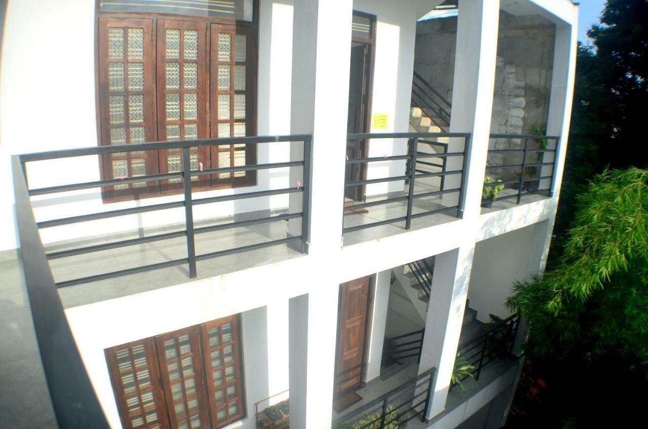 Steps Backpackers Hostel Colombo Exterior photo